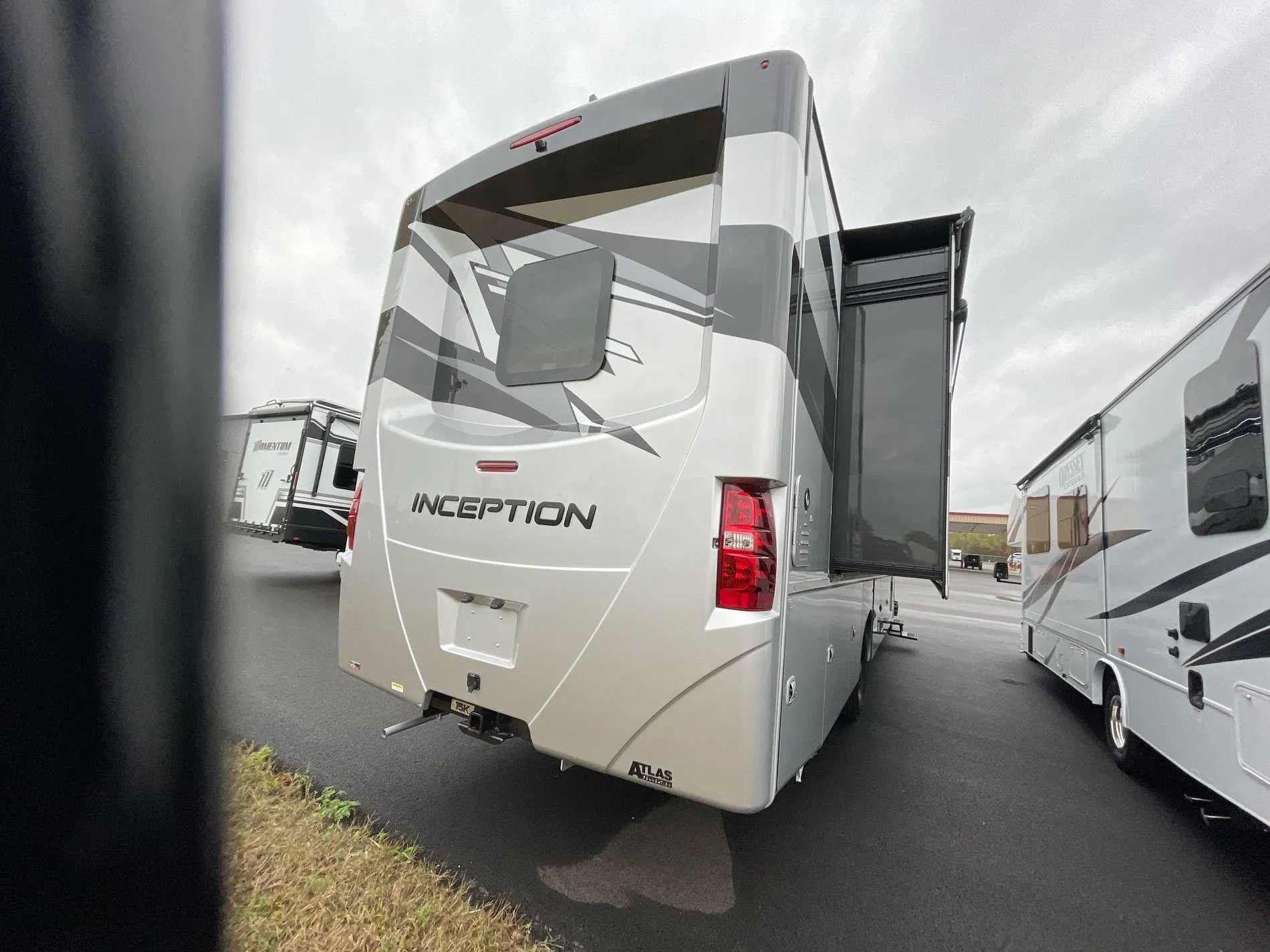 2025 Thor Motor Coach Inception 38DA - Photo 3