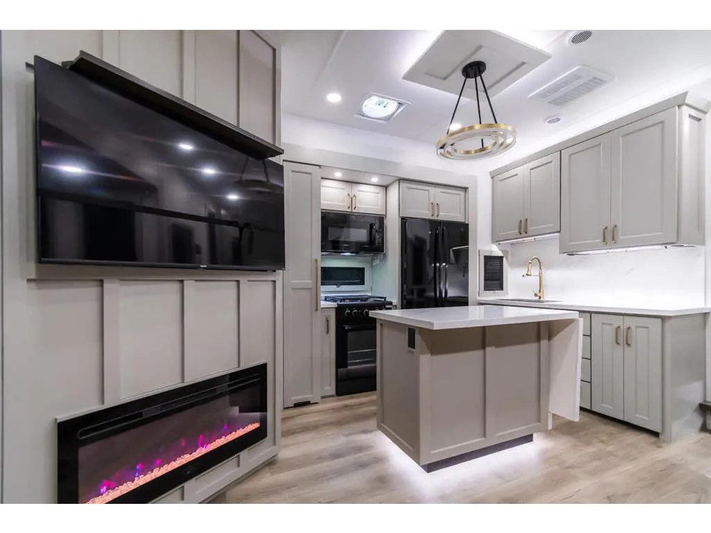 2025 Brinkley Model G 3500, Photos photo 11