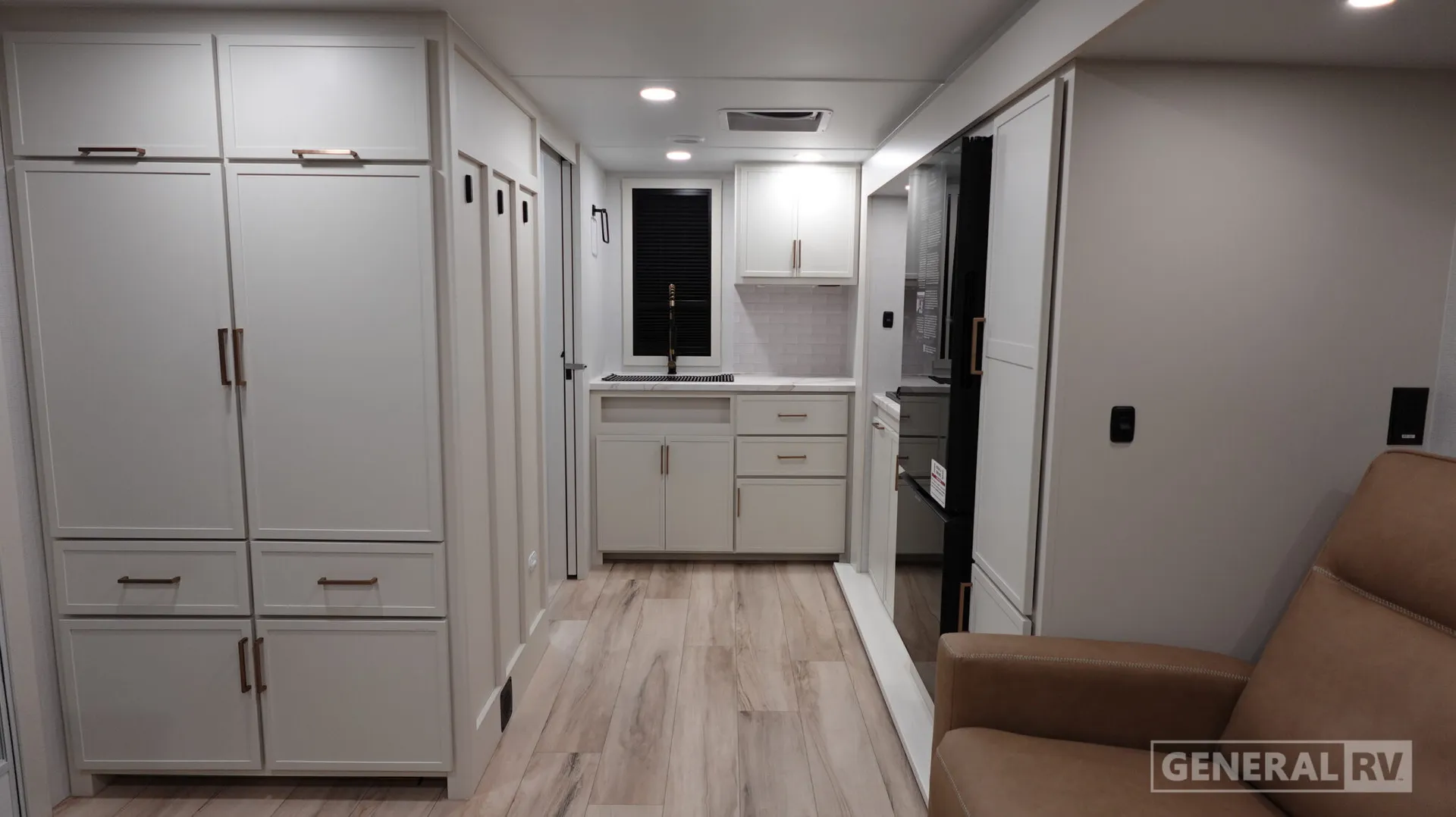 2026 Brinkley Model Ix 23X - Photo 3