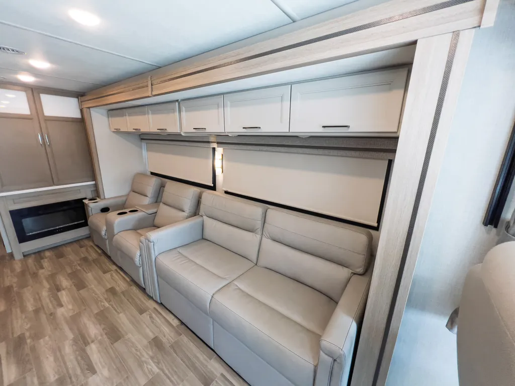 2027 Thor Motor Coach Windsport 36H, Photos photo 6