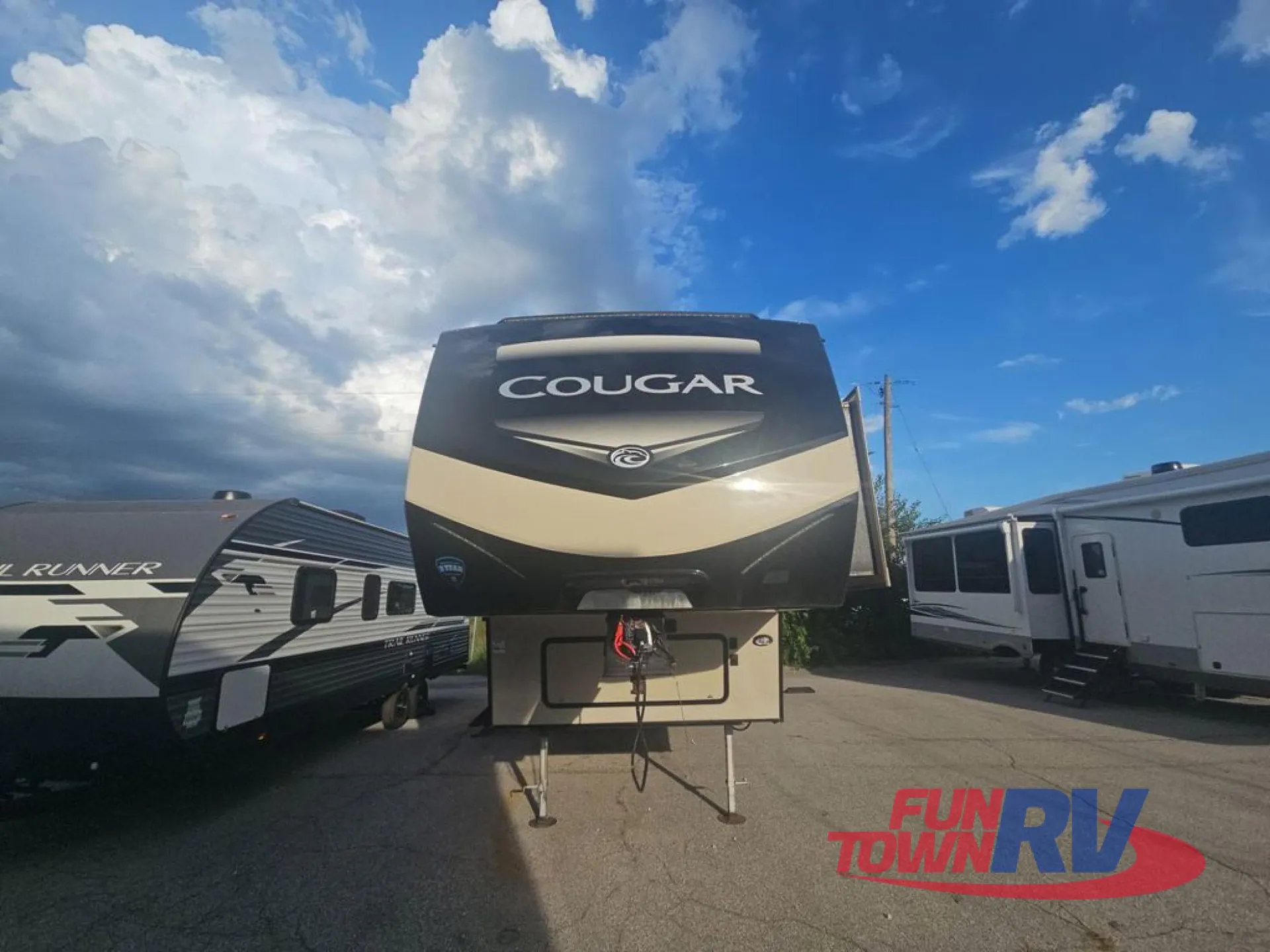 2019 Keystone Cougar 310RLS - Photo 3