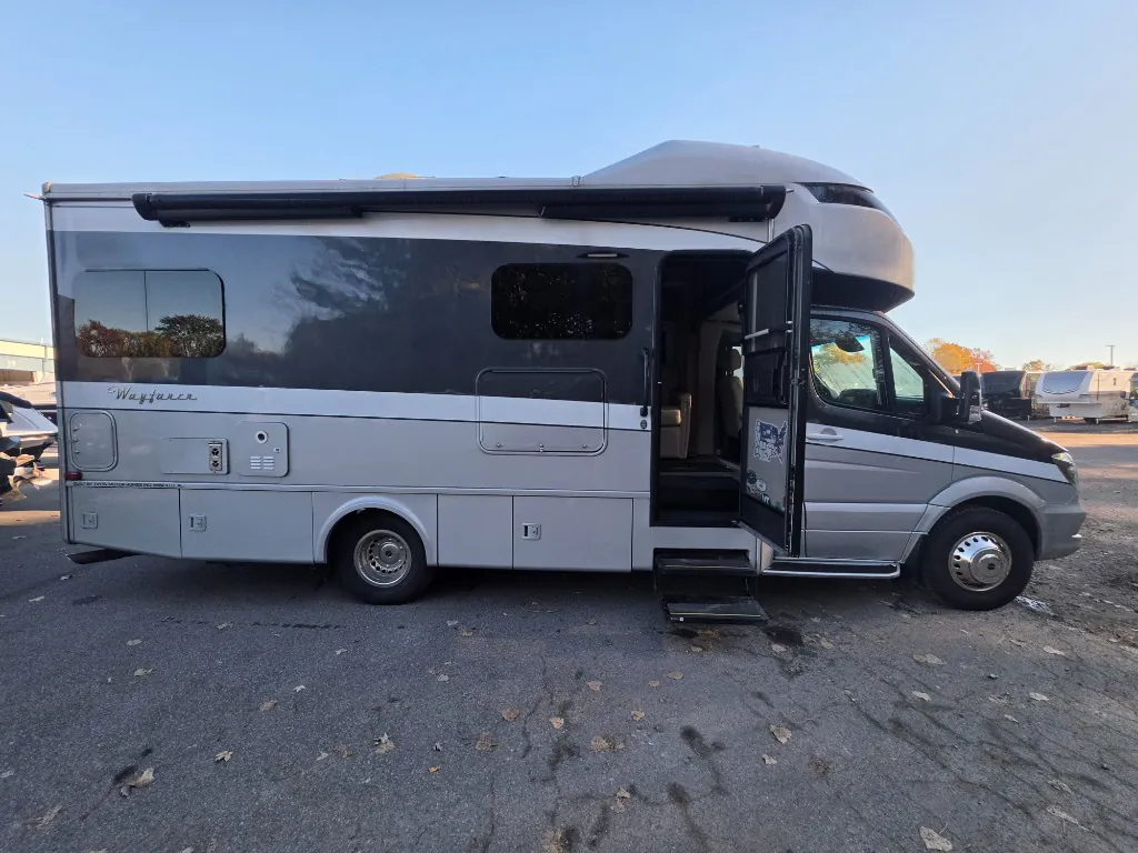 2019 Tiffin Wayfarer 24 TW, Photos photo 5