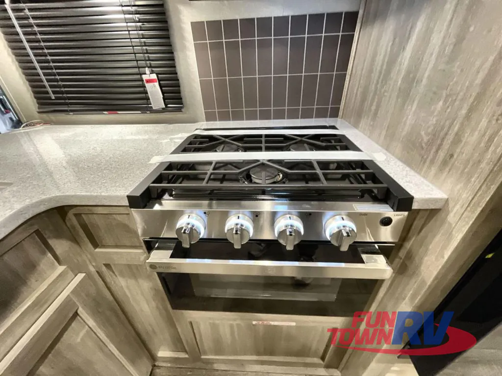 2026 Coachmen Catalina Legacy Edition 273DBHCK, Photos photo 25