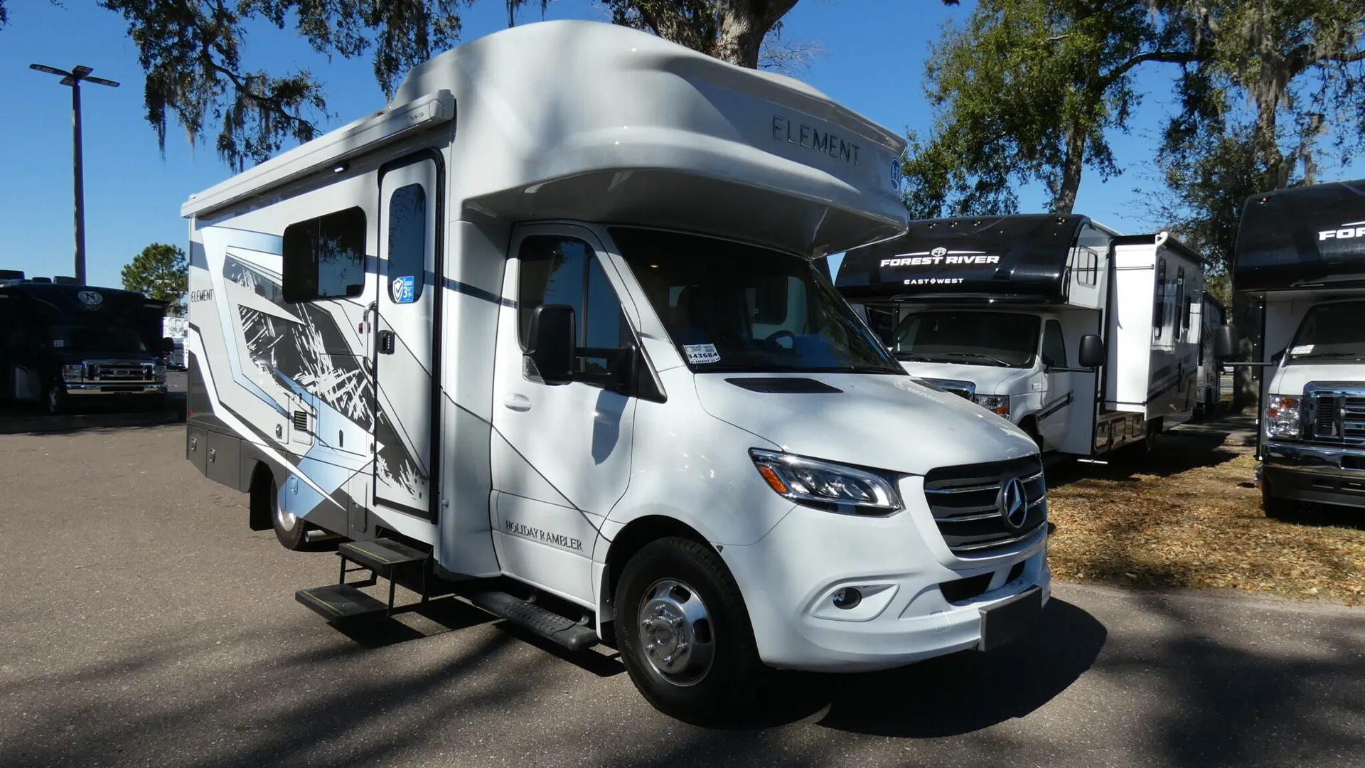 2026 Holiday Rambler Element 25M - Photo 2