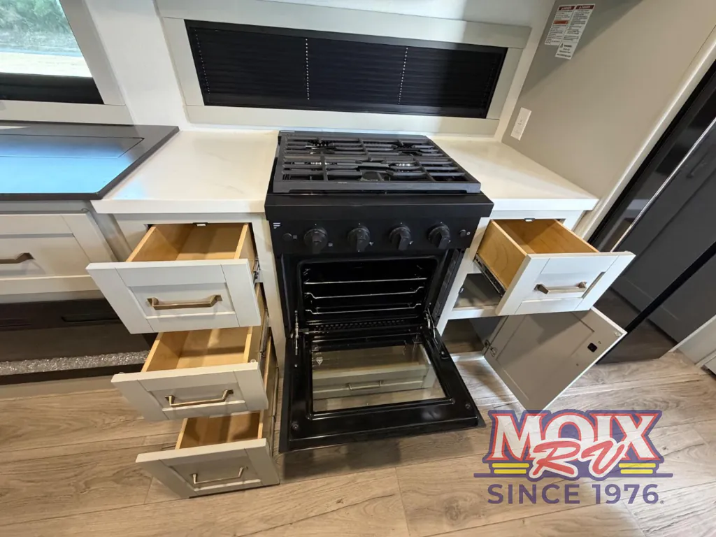2026 Brinkley Model Z AIR 310, Photos photo 28