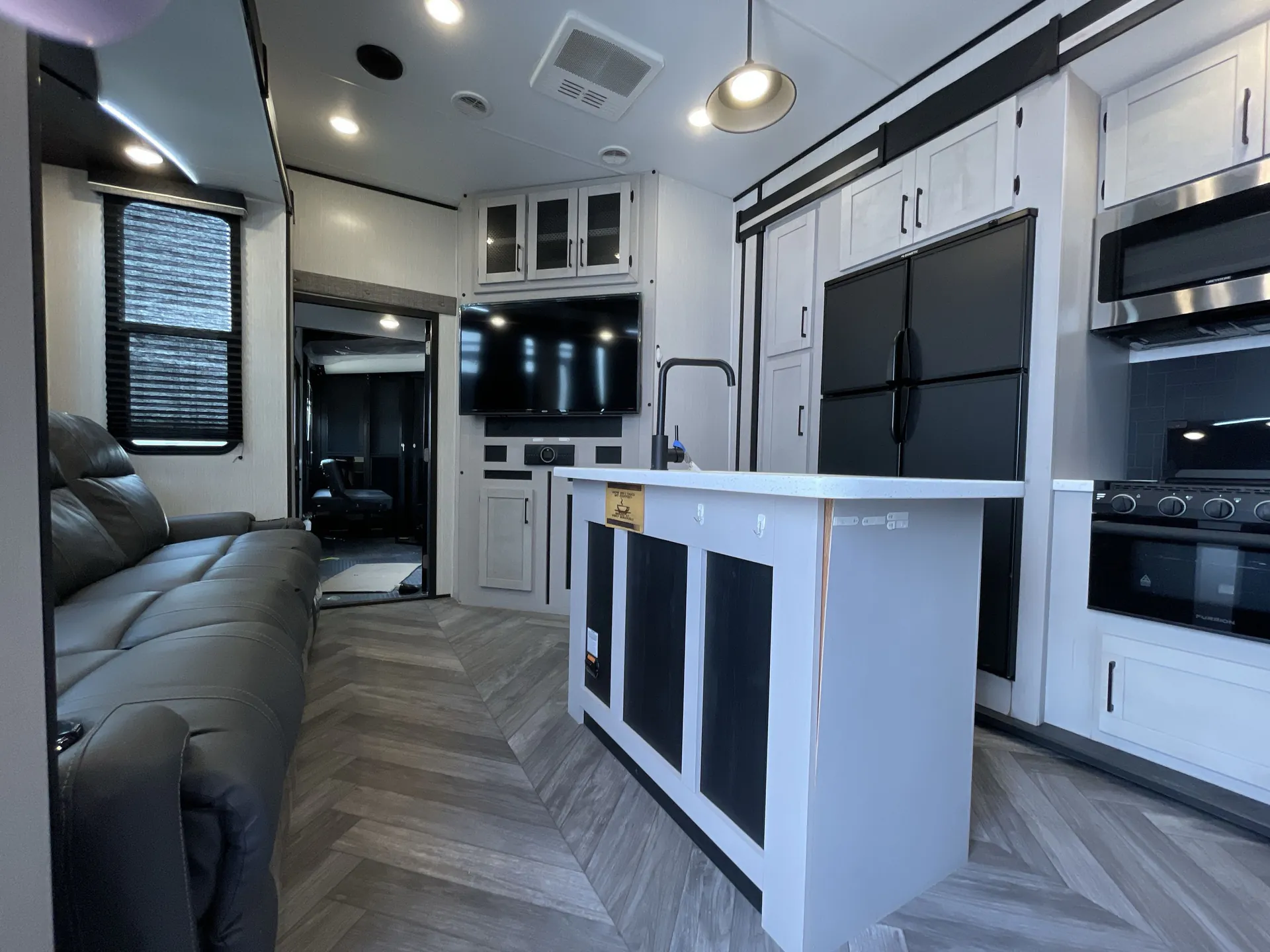 2023 Heartland Torque Fifth Wheel 384 — living area main