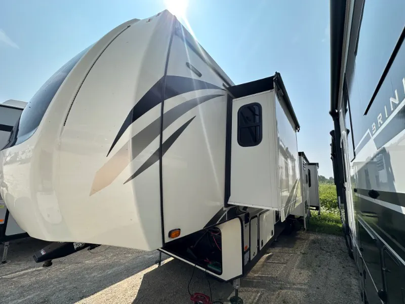 2021 Forest River Cardinal Limited 383BHLE - Photo 4