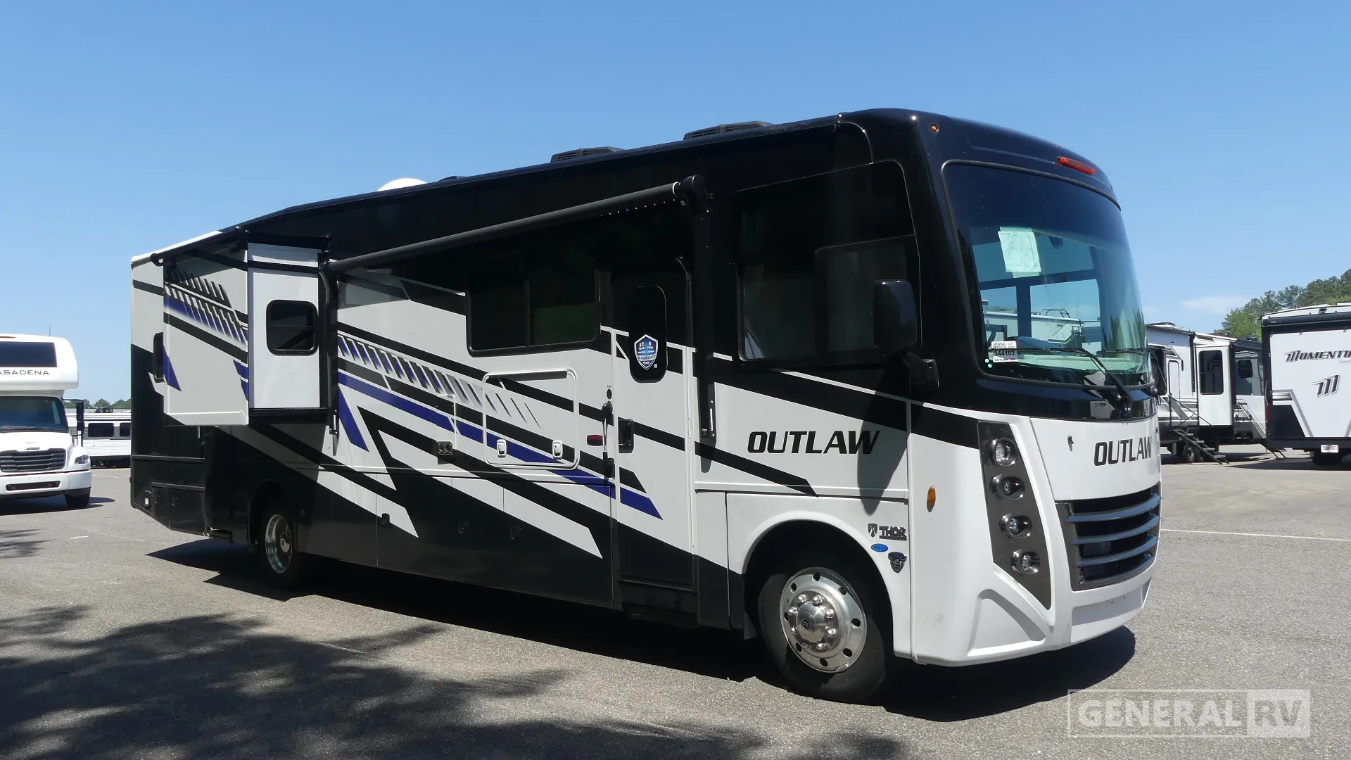 2026 Thor Motor Coach Outlaw 38M - Photo 2