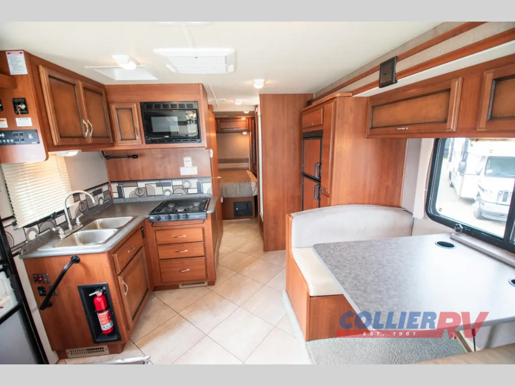 2015 Fleetwood Flair 26E, Photos photo 7