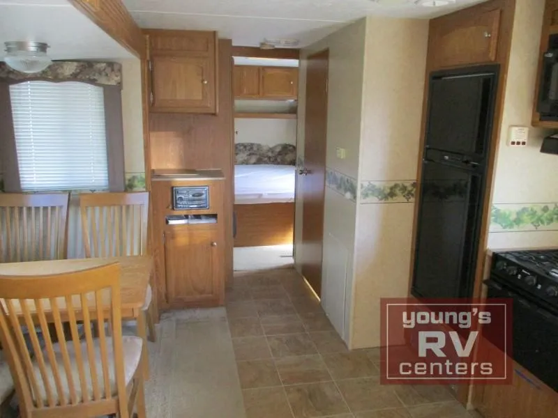 2008 Dutchmen RV Classic Used    26L-DSL - Photo 2