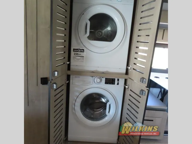 2026 Grand Design Lineage Series F 31ZW - Photo 3