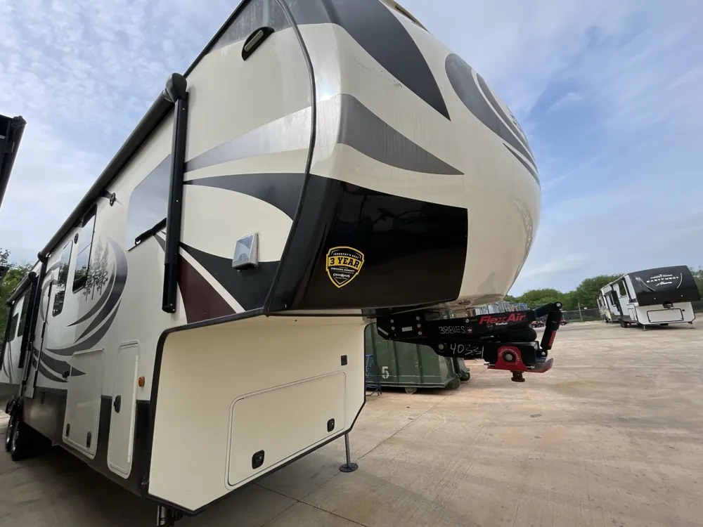 2018 crossroads Redwood 3881ES - Photo 2