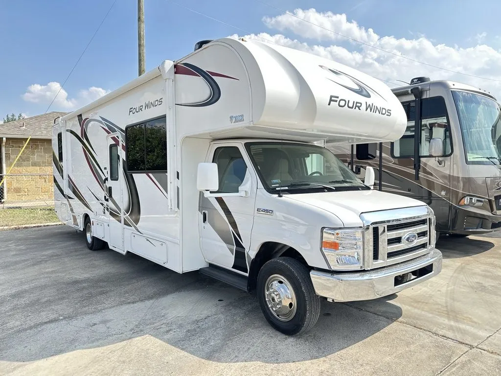 2021 Thor Motor Coach Four Winds 31BV - Photo 3