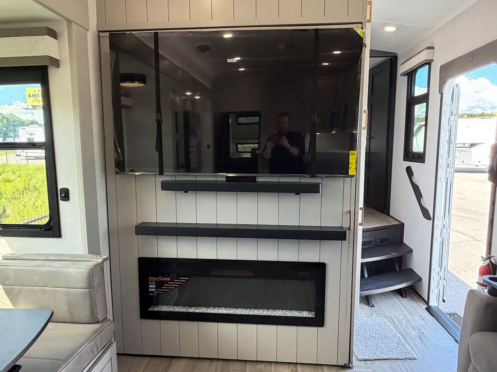 2027 Jayco North Point 391TBBH, Photos photo 18