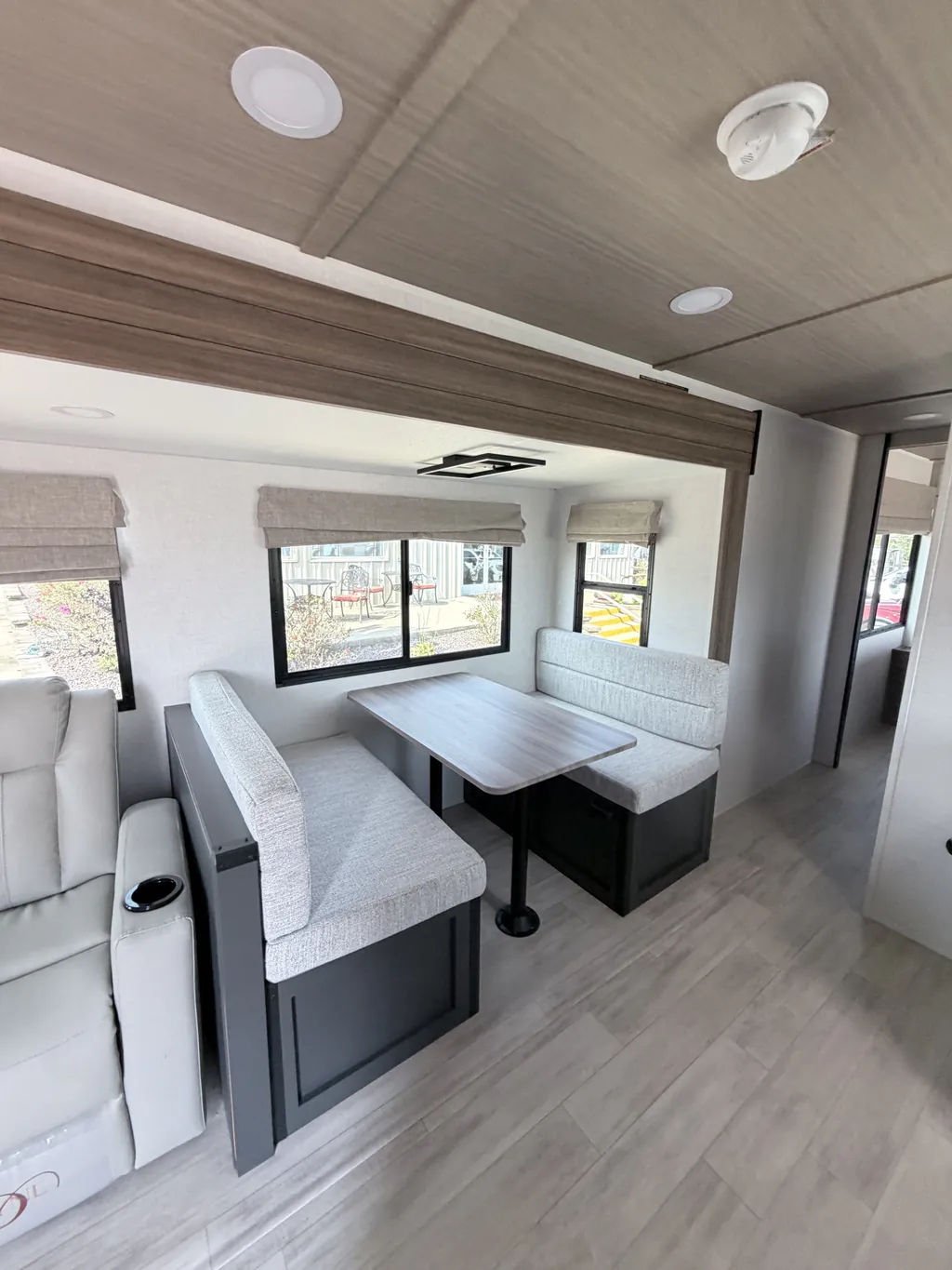 2027 Forest River Vibe 2900KB, Photos photo 14