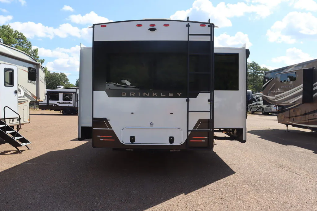 2026 Brinkley Model Z AIR 310, Photos photo 3