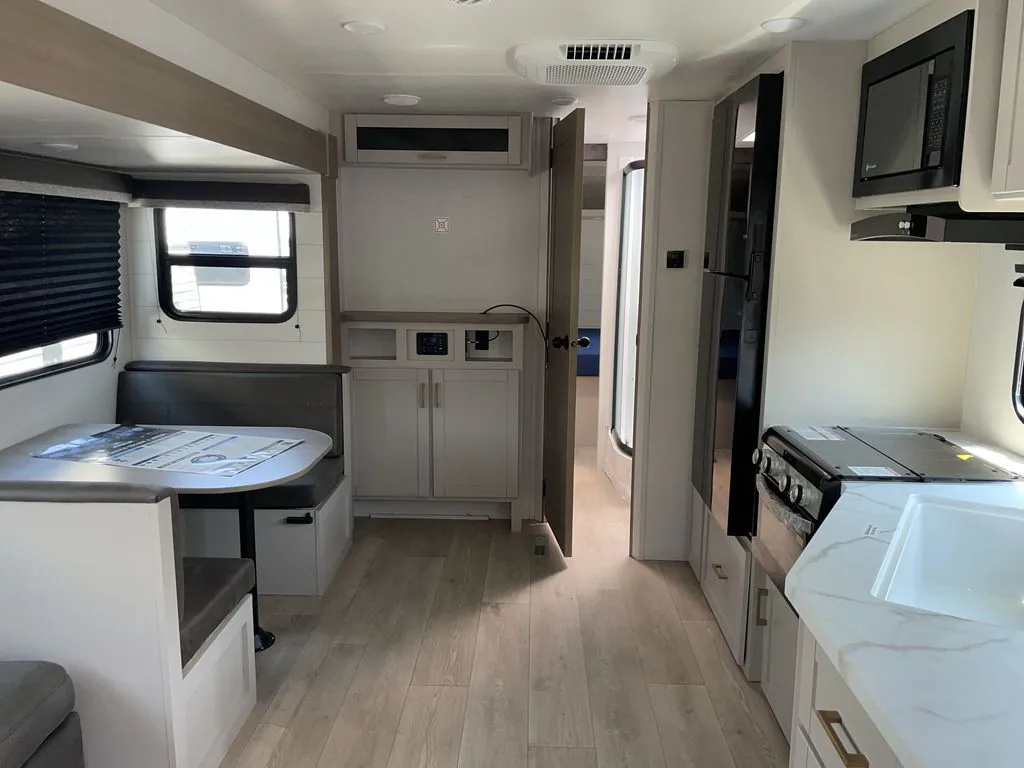 2027 Jayco Jay Flight SLX 262RLSW, Photos photo 3