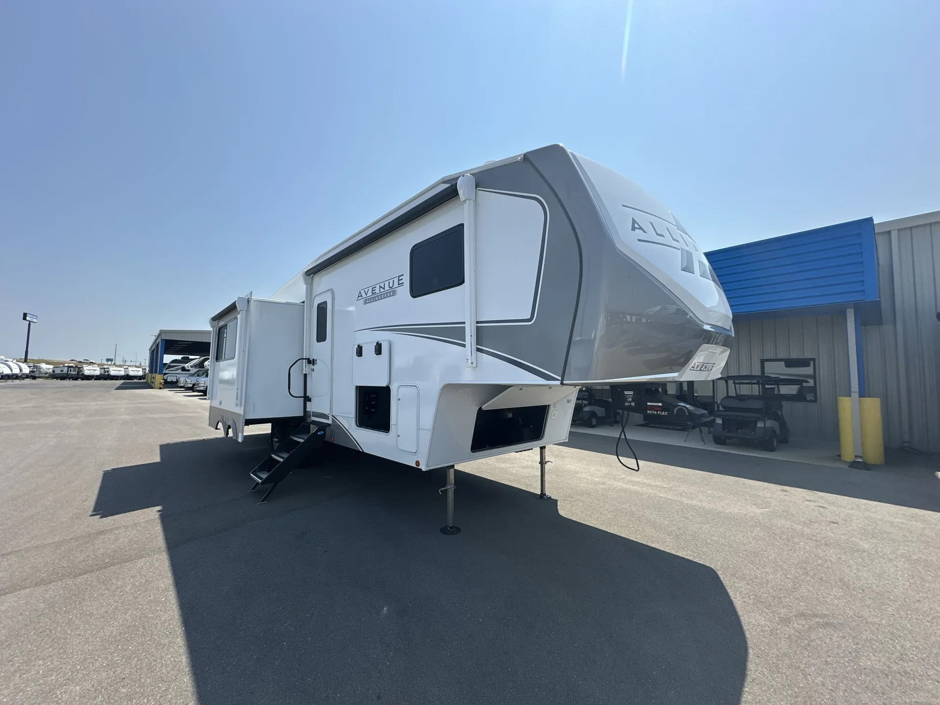 2026 Alliance RV Avenue 30BH - Photo 2