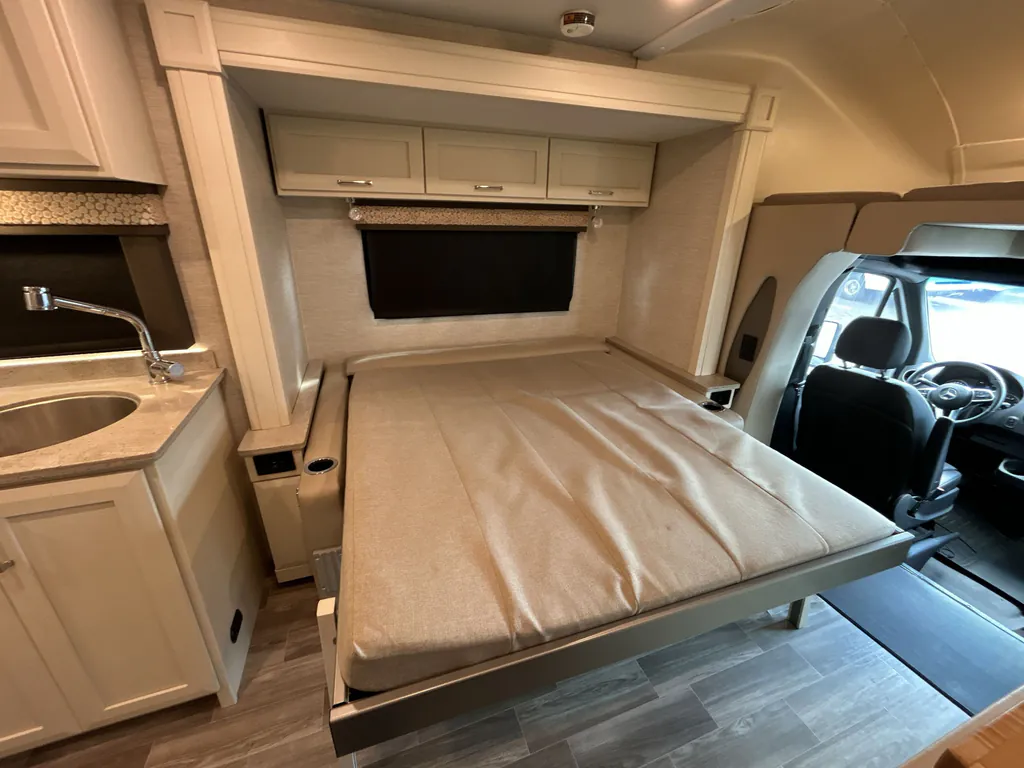 2023 Tiffin Wayfarer 25 JW, Photos photo 9