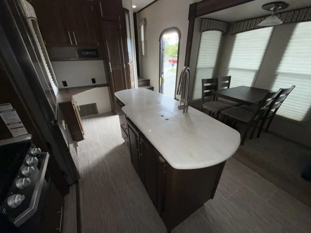 2019 Forest River Wildcat 32WB, Photos photo 18