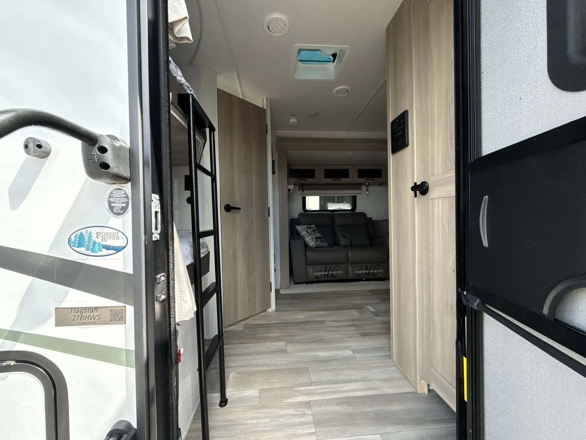 2024 Forest River Flagstaff Super Lite 27BHWS — off campside