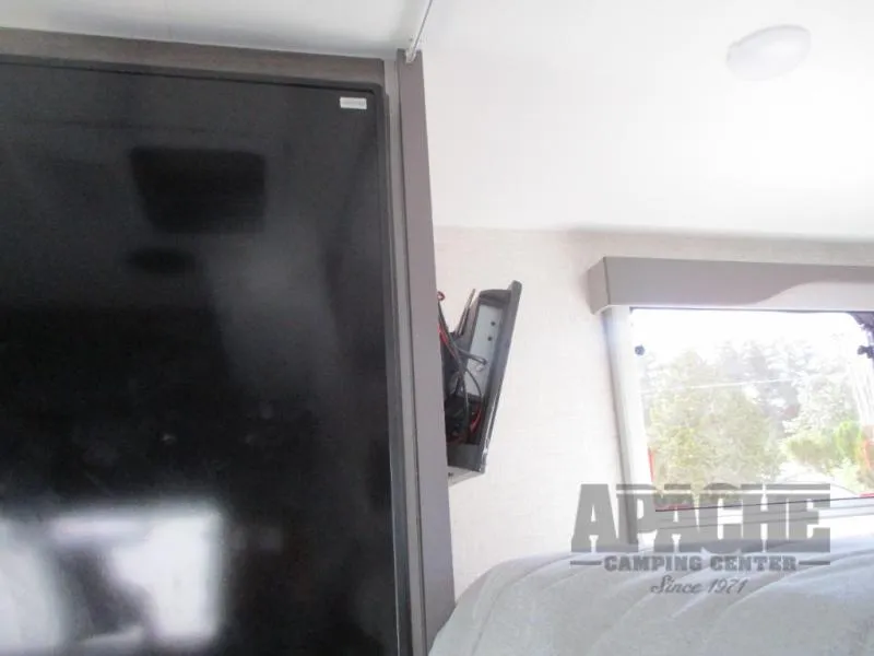 2026 Lance Lance Truck Campers New    825 - Photo 4