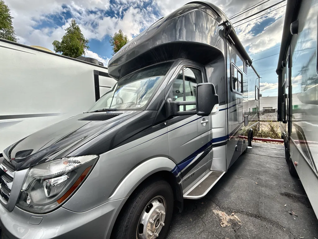 2019 Tiffin Wayfarer 24 TW, Photos photo 4