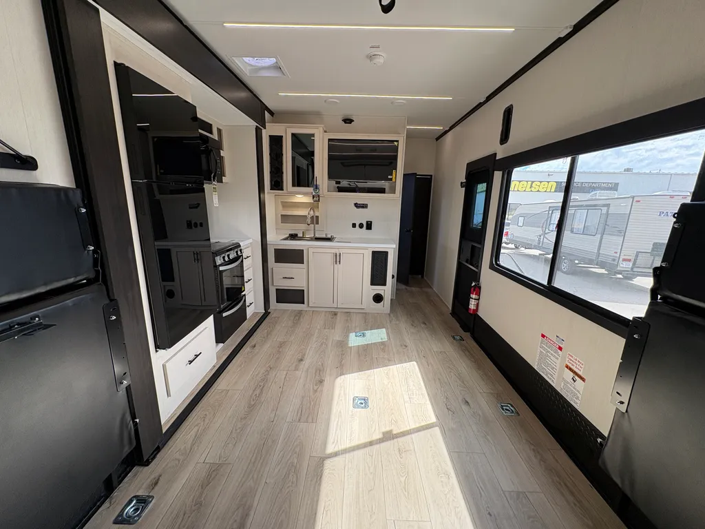 2025 Forest River Vengeance Rogue Armored 26L140, Photos photo 22