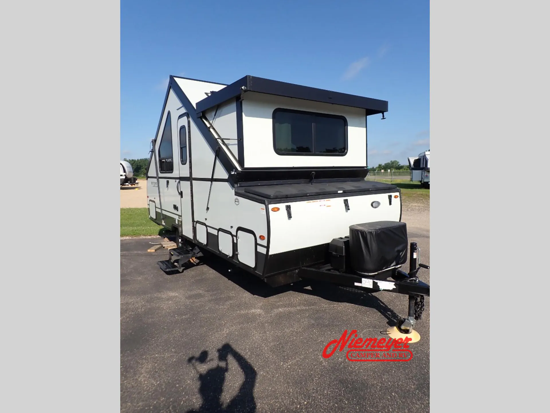 2026 Forest River Rockwood Hardside Series A213HS - Photo 2