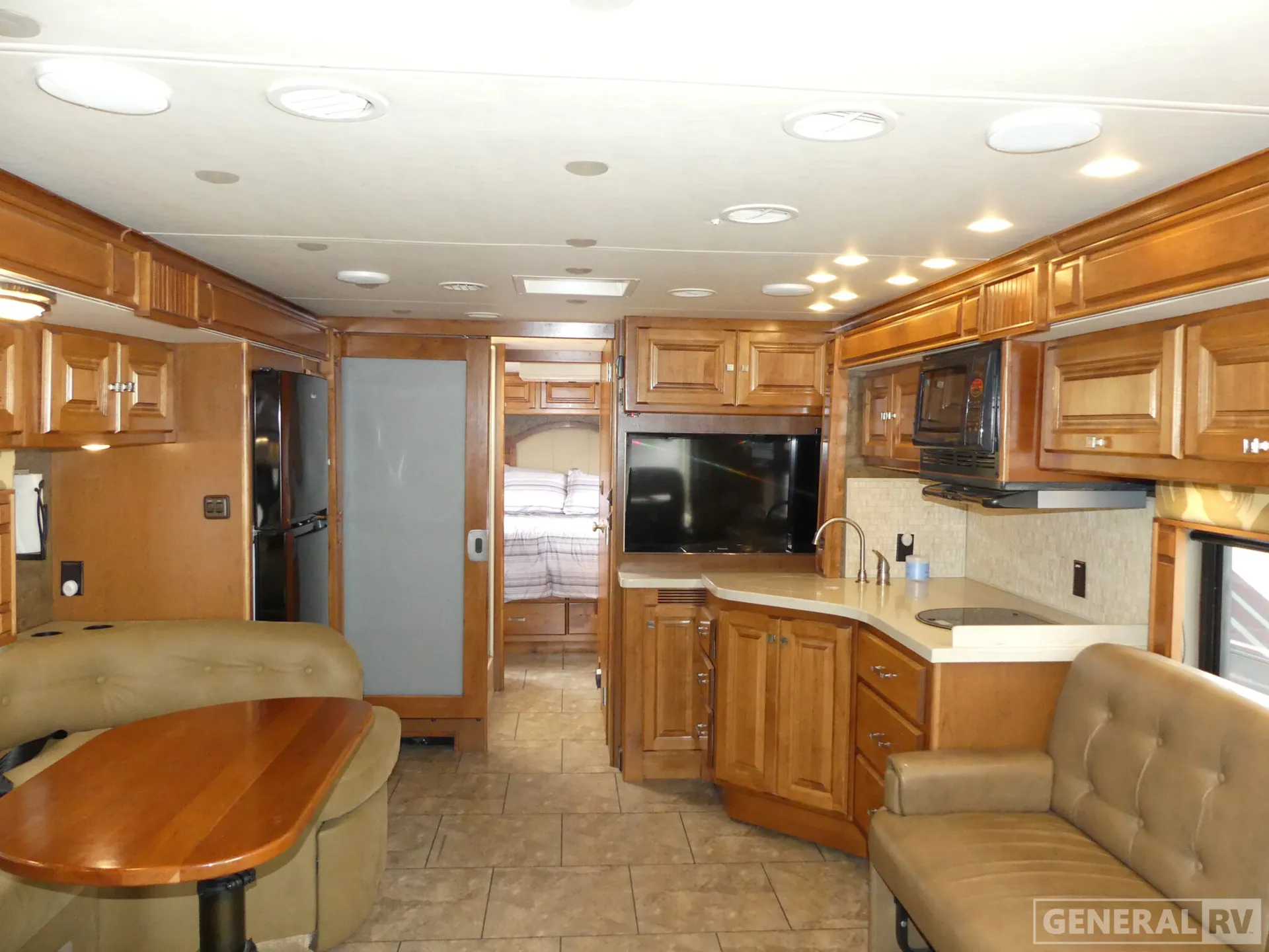 2014 Tiffin Allegro Breeze 32BR - Photo 3