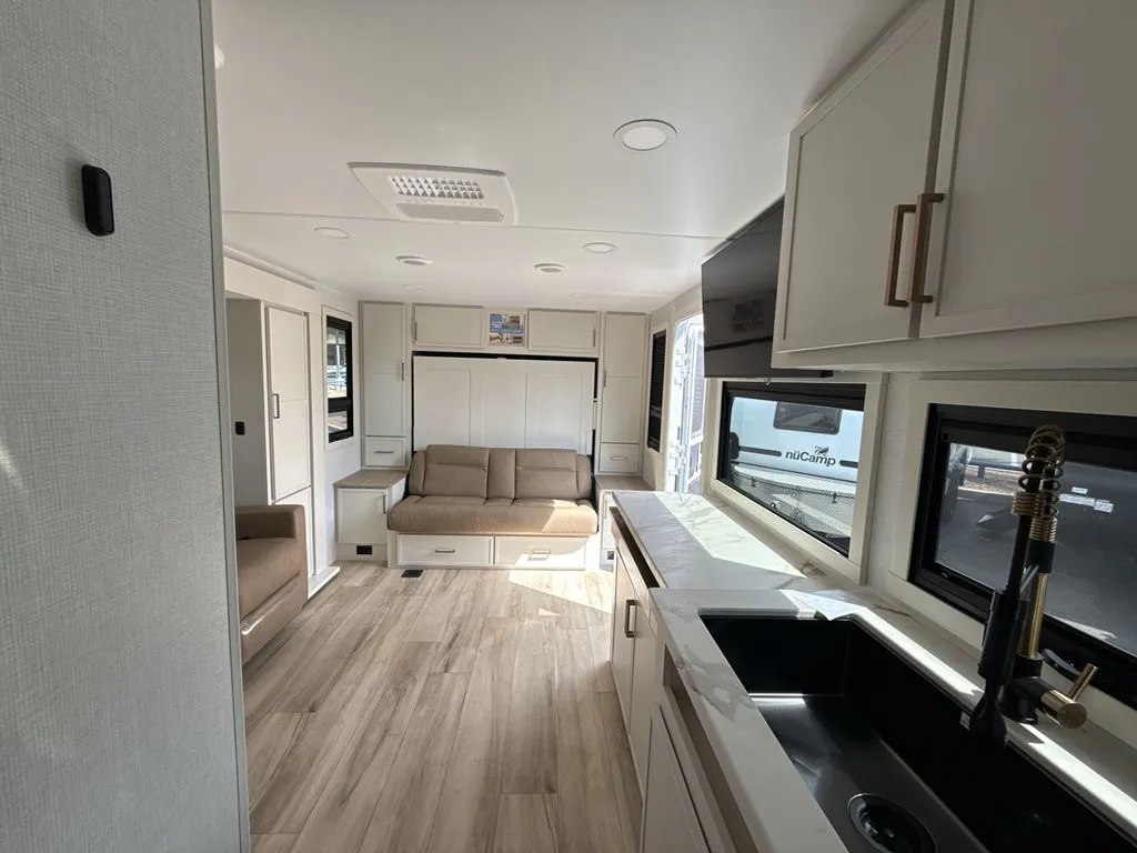 2026 Brinkley Model Ix 20X, Photos photo 24