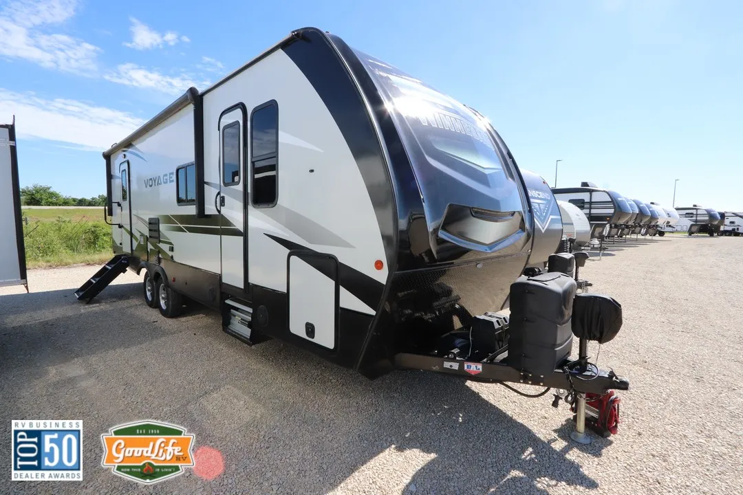 2021 Winnebago Voyage 2831RB - Photo 2