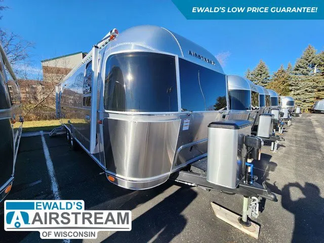 2025 Airstream International 27FB - Photo 2