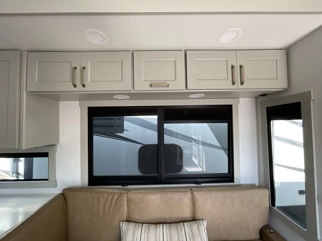 2025 Brinkley Model G 3250, Photos photo 6