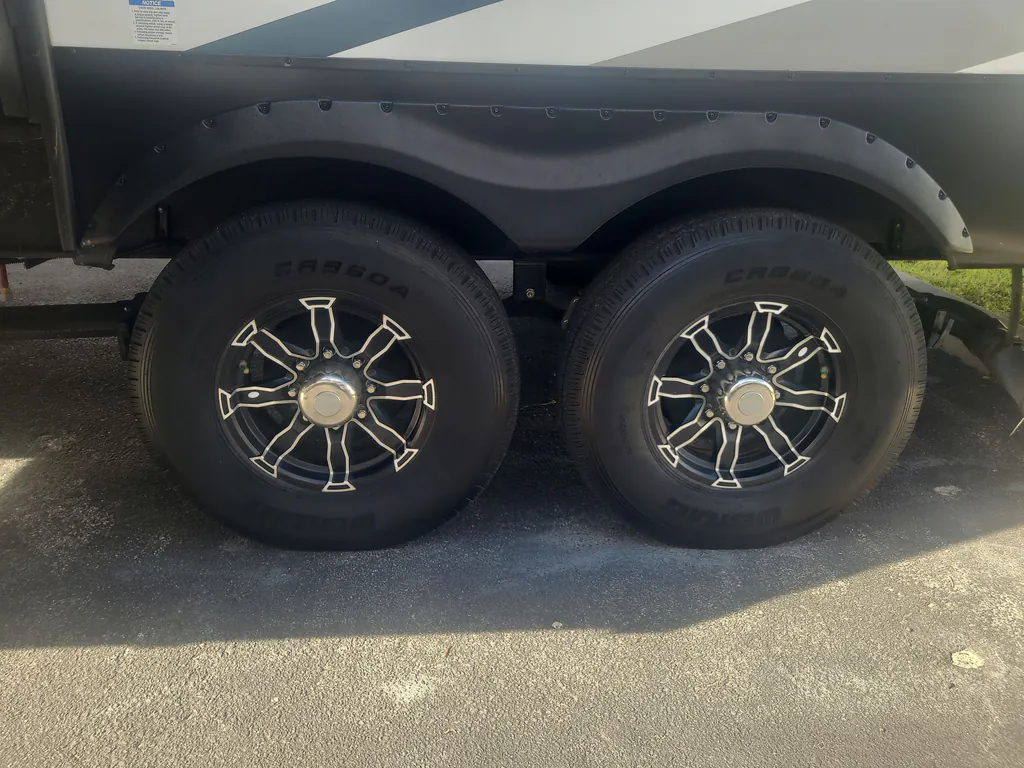 2021 Forest River Rogue Armored 351G2, Photos photo 34