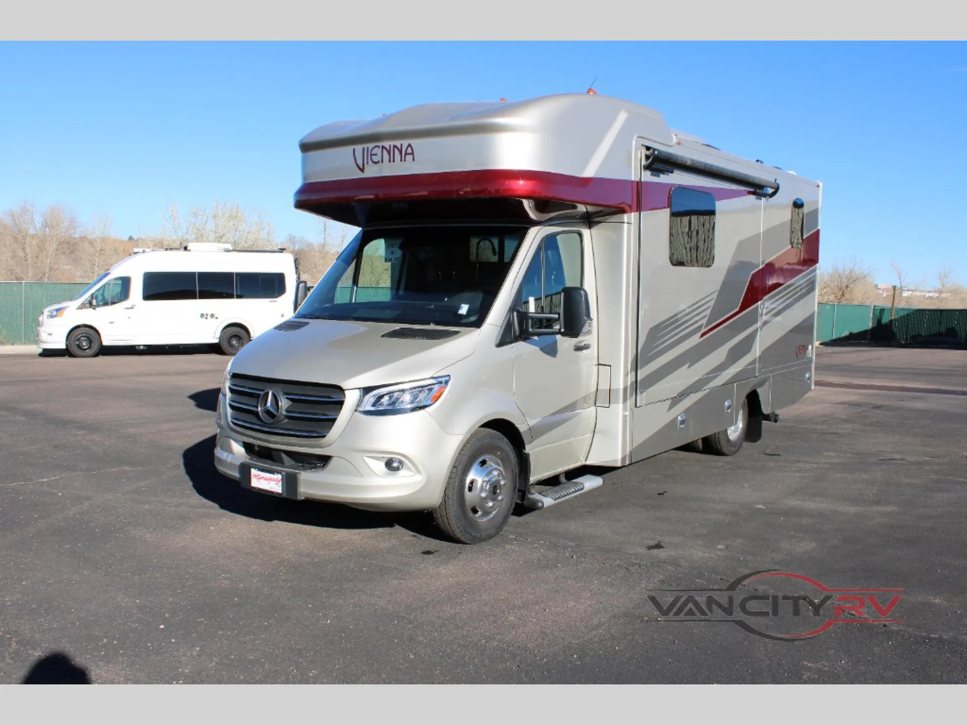 2025 Renegade RV Vienna 25DLC - Photo 2