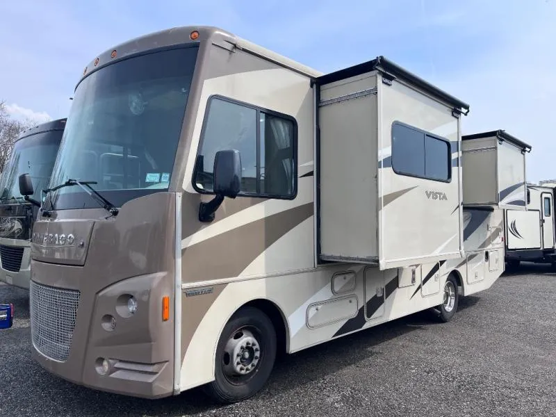 2015 Winnebago Vista 27N - Photo 4