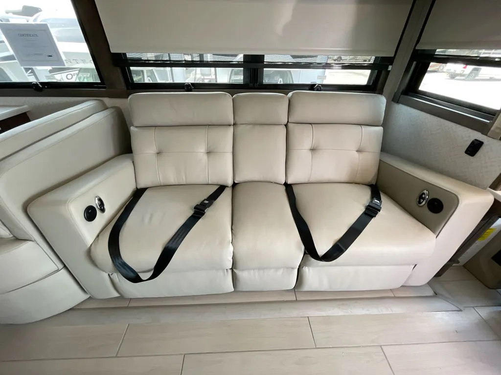 2026 Entegra Coach Aspire 44D, Photos photo 14