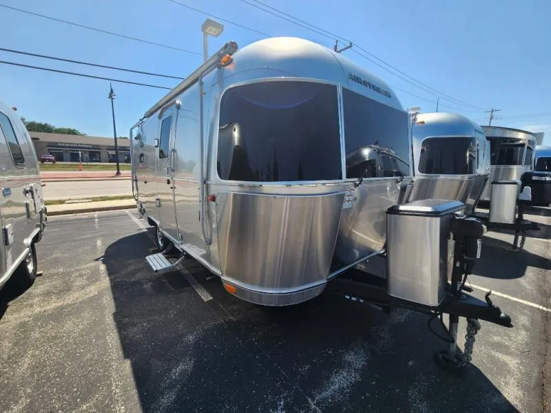 2023 Airstream Caravel 20FB - Photo 2