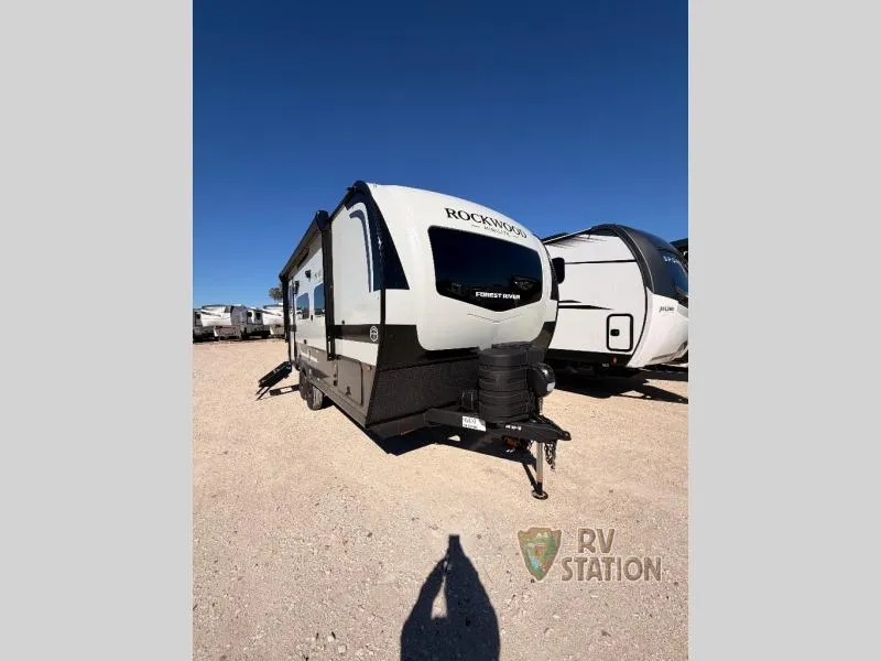 2026 Forest River Rockwood Mini Lite 2109S - Photo 2