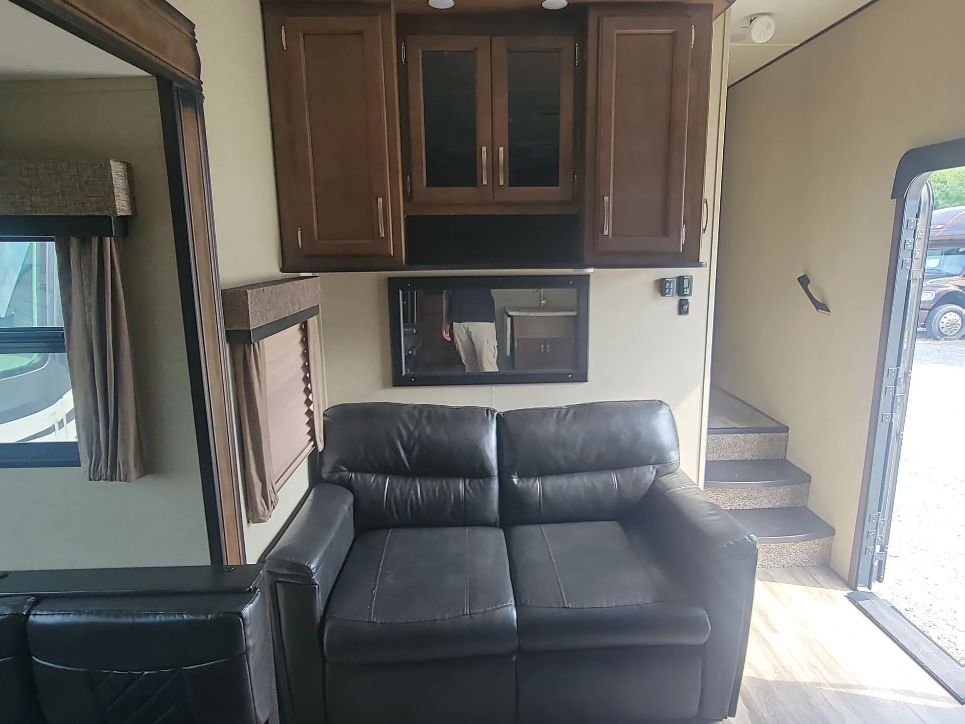 2018 Grand Design Reflection 150 Series 290BH — living area main