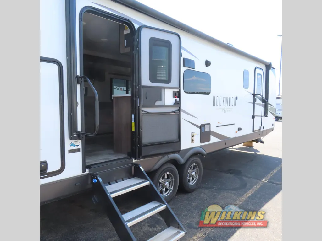 2023 Forest River Rockwood Ultra Lite 2911BS, Photos photo 3