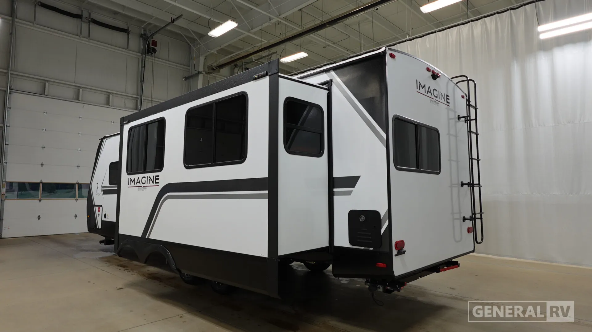 2026 Grand Design Imagine 2670MK - Photo 4