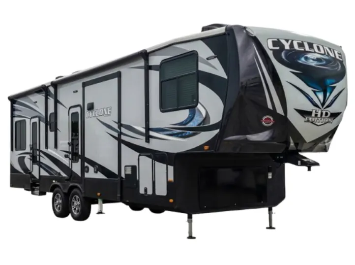 Heartland Cyclone 3513 JM exterior
