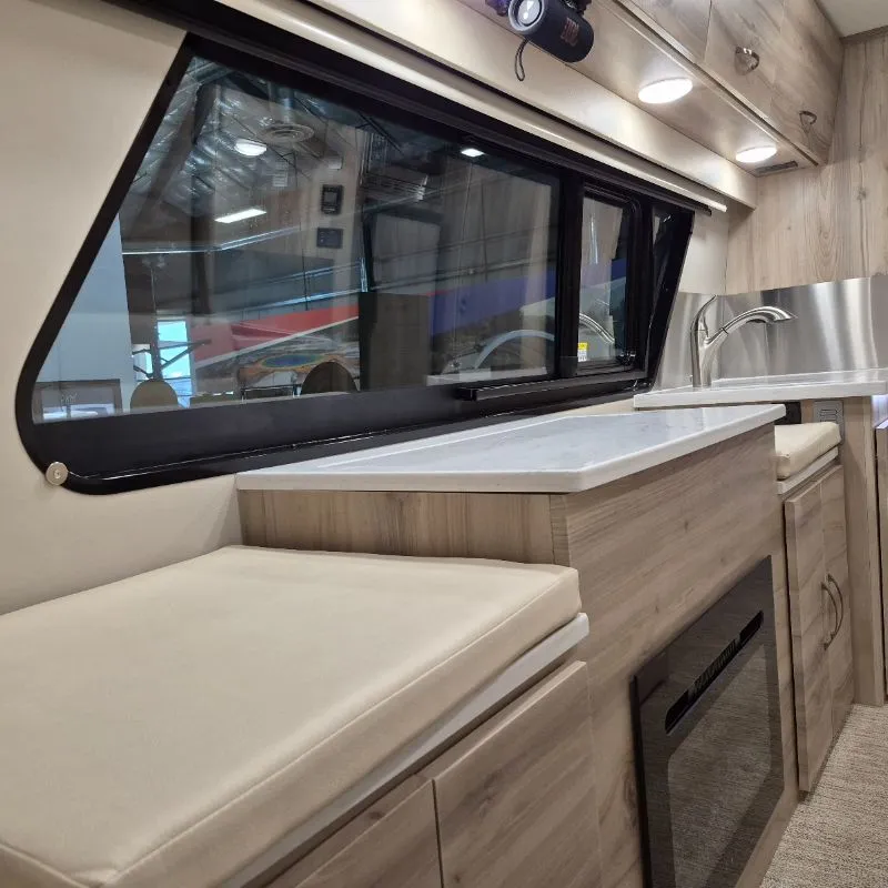 2025 Chinook RV Maverick EB, Photos photo 9