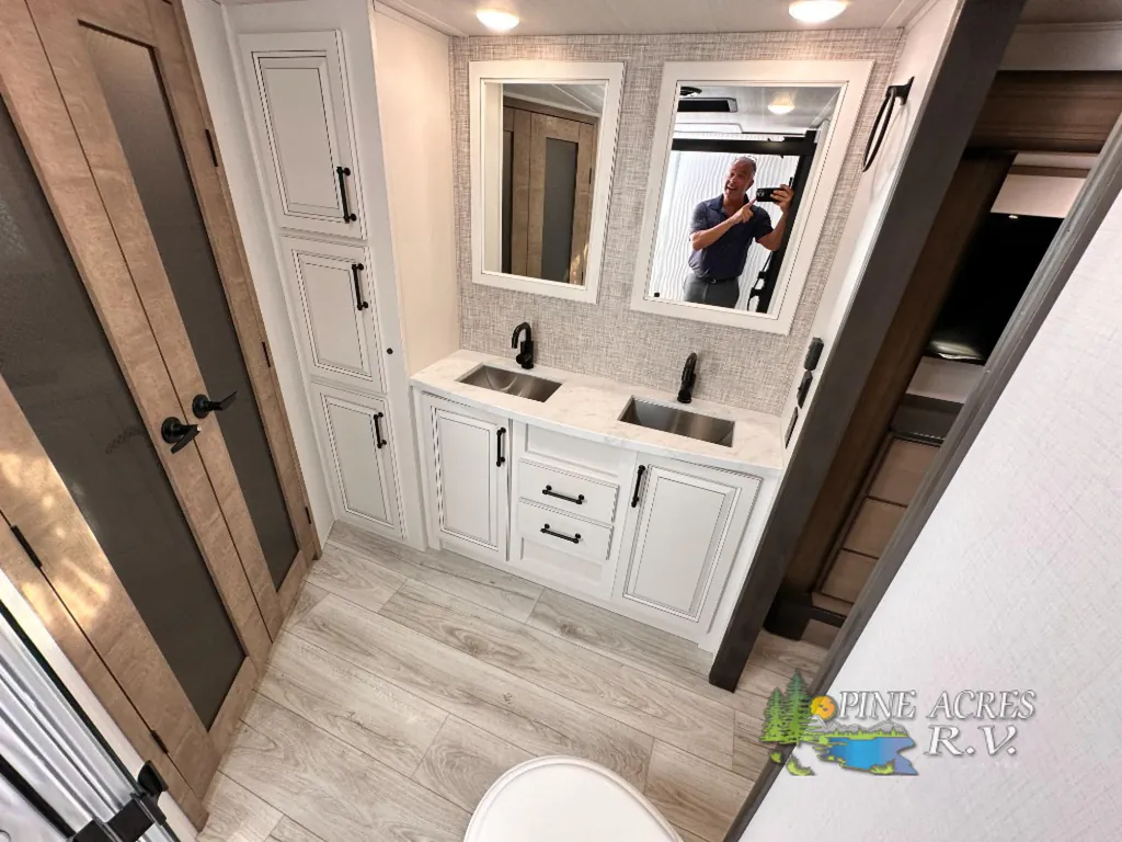 2024 Keystone Montana 3901RK, Photos photo 39