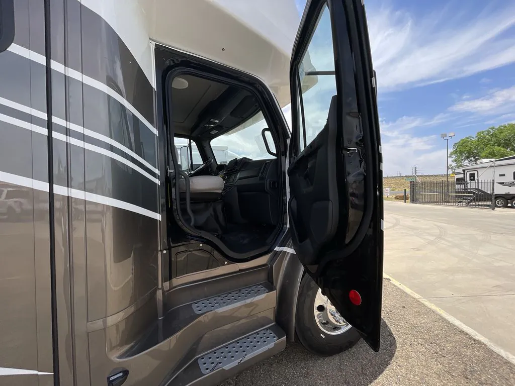 2026 Tiffin Allegro Bay 38 AB - Photo 4
