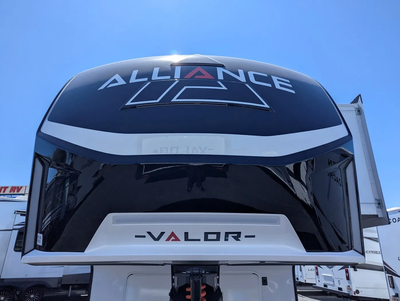 2026 Alliance RV Valor 40V13 - Photo 3