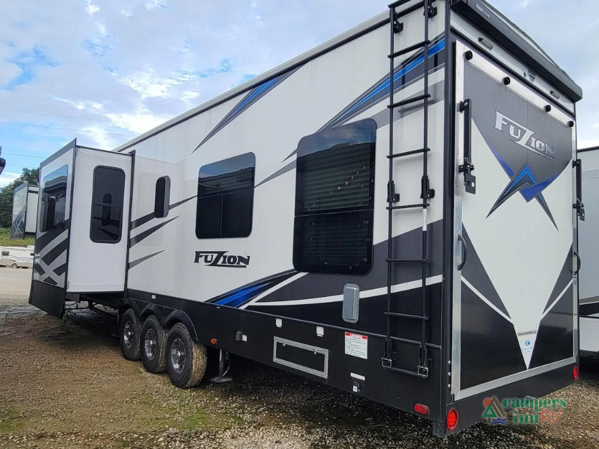 2021 Keystone Fuzion 428 - Photo 3