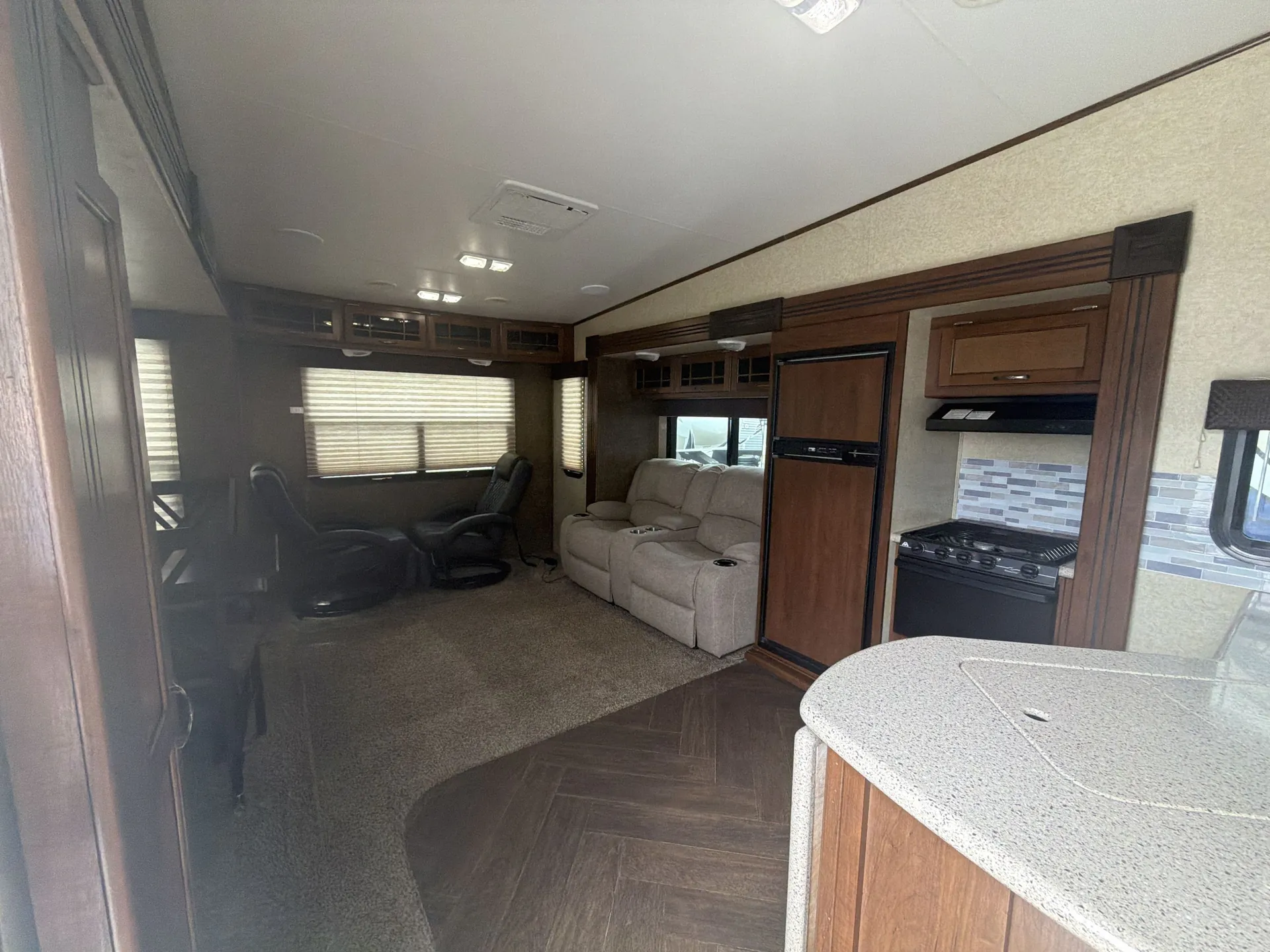 2014 Heartland Sundance XLT 285 TS — living area main